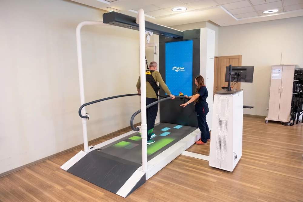 Sensor-Based Dynamic Gait and Reaction Training System